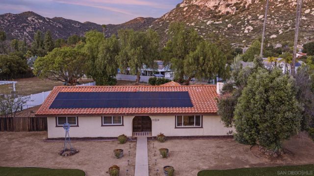 24928 Via Lopez, Ramona, CA 92065