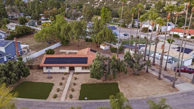 24928 Via Lopez, Ramona, CA 92065