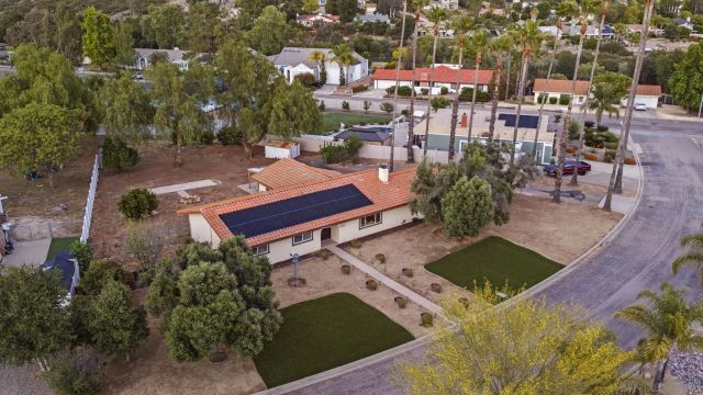 24928 Via Lopez, Ramona, CA 92065