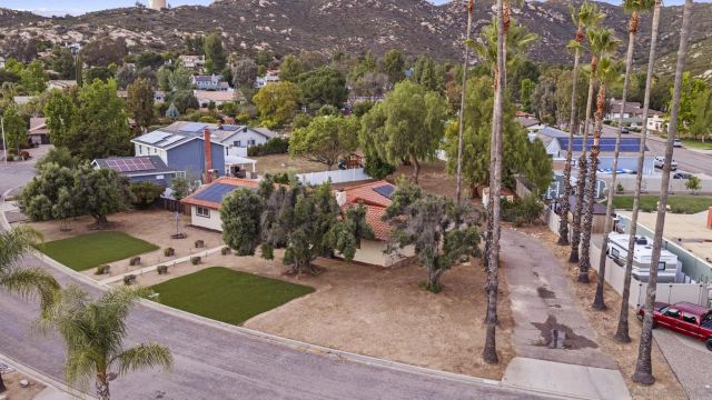 24928 Via Lopez, Ramona, CA 92065