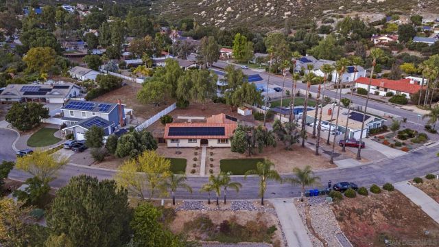 24928 Via Lopez, Ramona, CA 92065