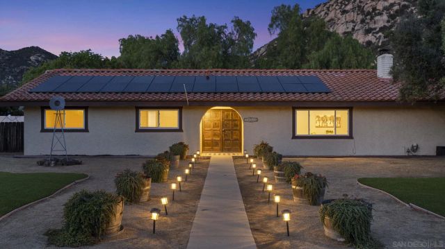 24928 Via Lopez, Ramona, CA 92065