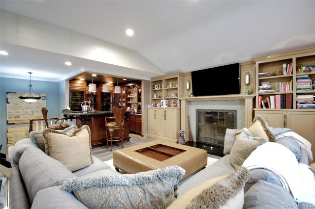 110 Birch Drive, East Hills, NY 11576