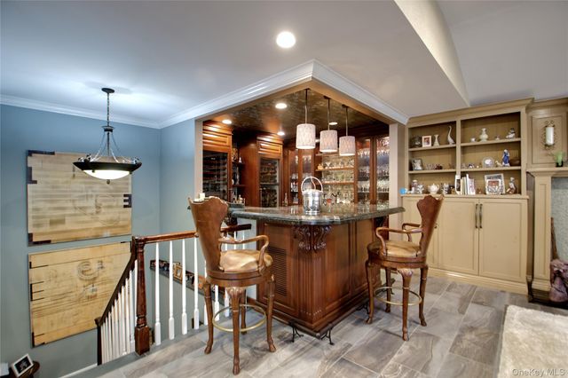 110 Birch Drive, East Hills, NY 11576