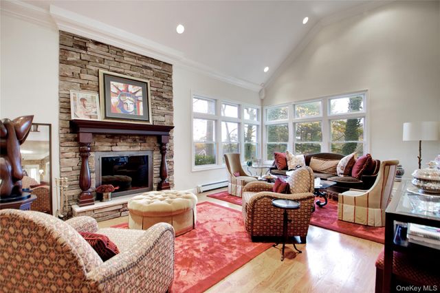 110 Birch Drive, East Hills, NY 11576