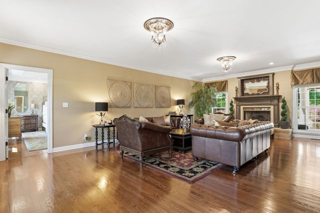 1916 S Mount Juliet Rd, Mount Juliet, TN 37122