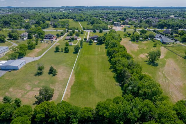 1916 S Mount Juliet Rd, Mount Juliet, TN 37122