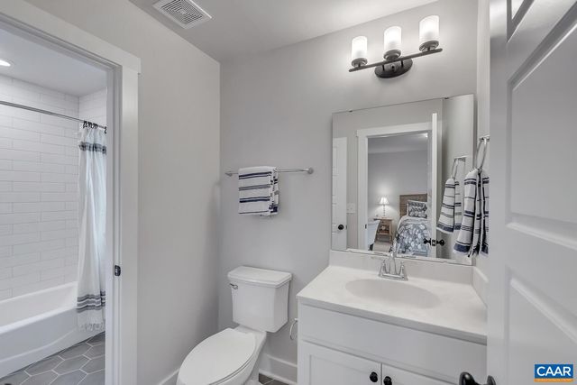 39 BORTHWICK ST, Crozet, VA 22932