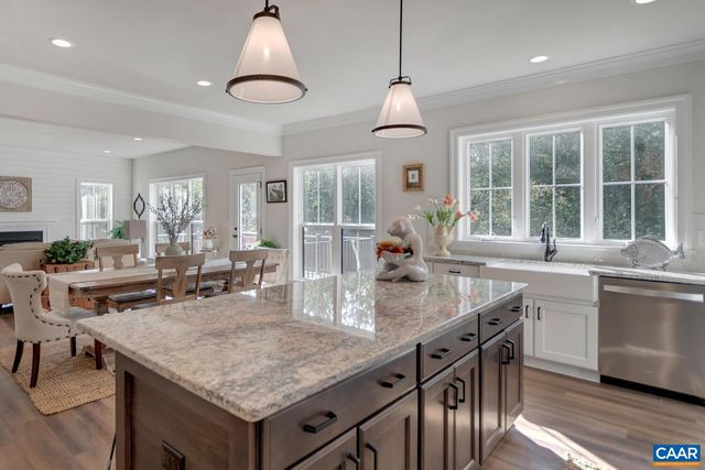 39 BORTHWICK ST, Crozet, VA 22932