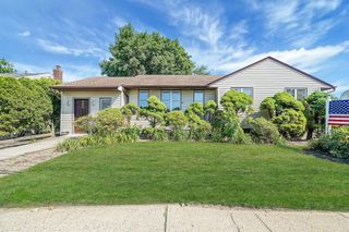 303 Woodbury Road, Hicksville, NY 11801