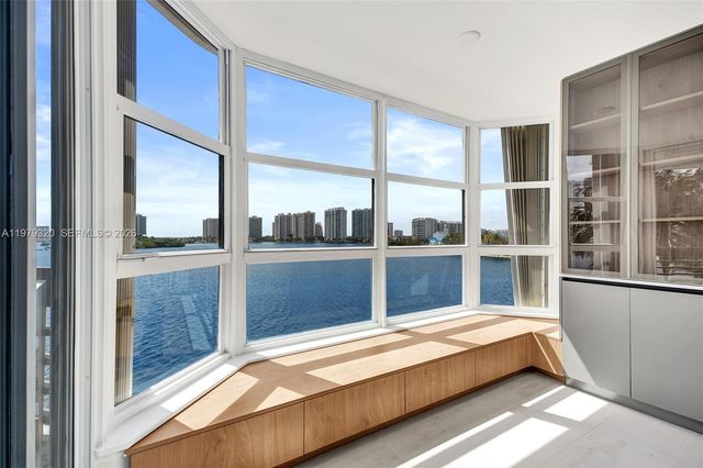 3530 Mystic Pointe Dr 415, Aventura, FL 33180