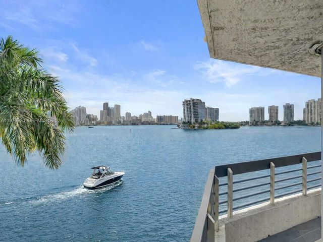 3530 Mystic Pointe Dr 415, Aventura, FL 33180