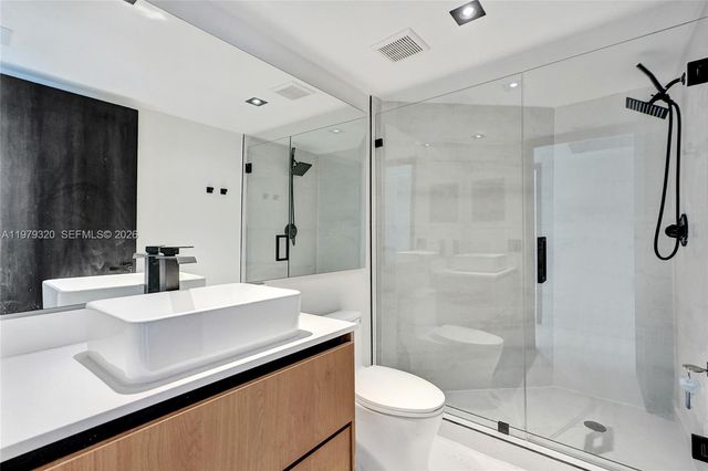 3530 Mystic Pointe Dr 415, Aventura, FL 33180