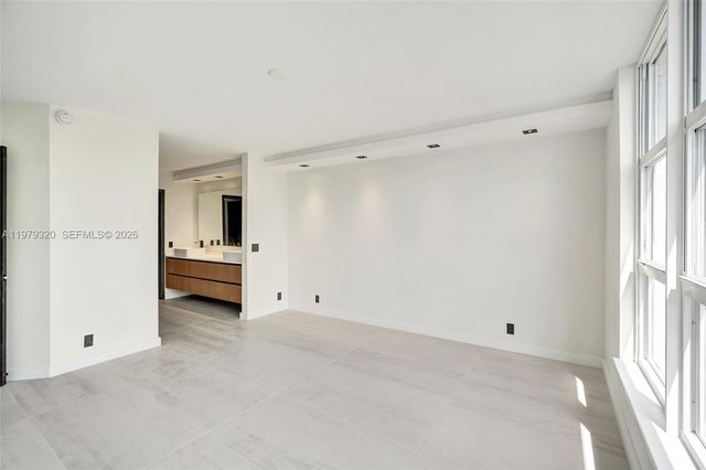 3530 Mystic Pointe Dr 415, Aventura, FL 33180