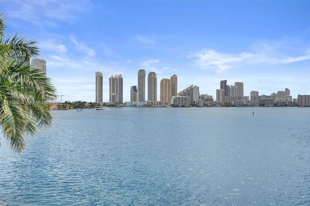 3530 Mystic Pointe Dr 415, Aventura, FL 33180