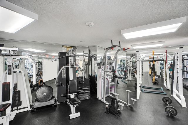 3530 Mystic Pointe Dr 415, Aventura, FL 33180