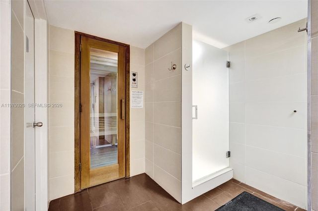 3530 Mystic Pointe Dr 415, Aventura, FL 33180