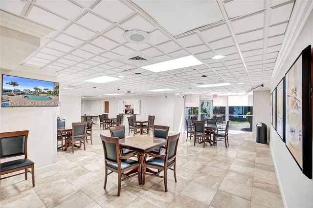 3530 Mystic Pointe Dr 415, Aventura, FL 33180