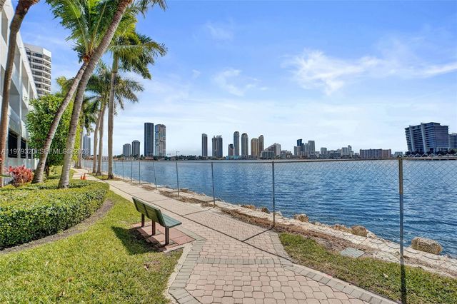 3530 Mystic Pointe Dr 415, Aventura, FL 33180