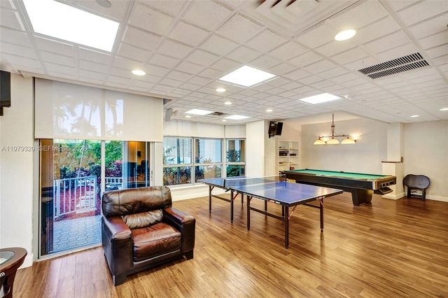 3530 Mystic Pointe Dr 415, Aventura, FL 33180