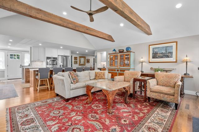 367 Plum, Barnstable, MA 02630