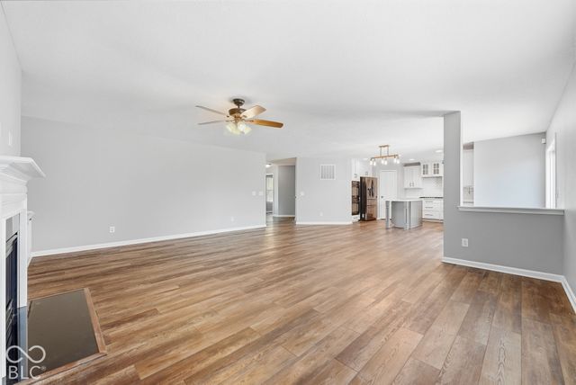 1456 Stormhaven, Greenwood, IN 46143