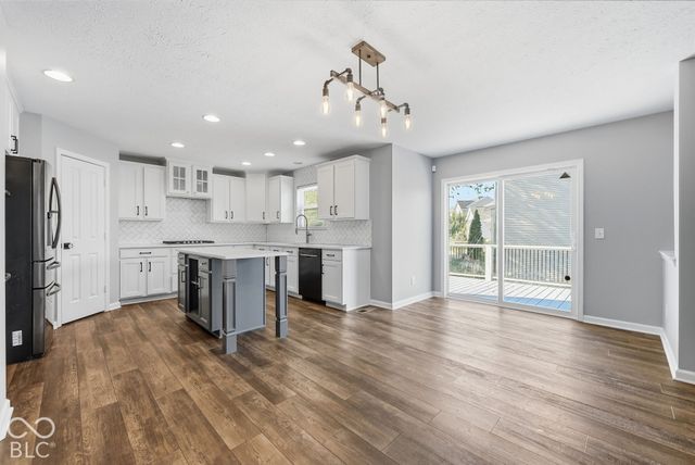 1456 Stormhaven, Greenwood, IN 46143