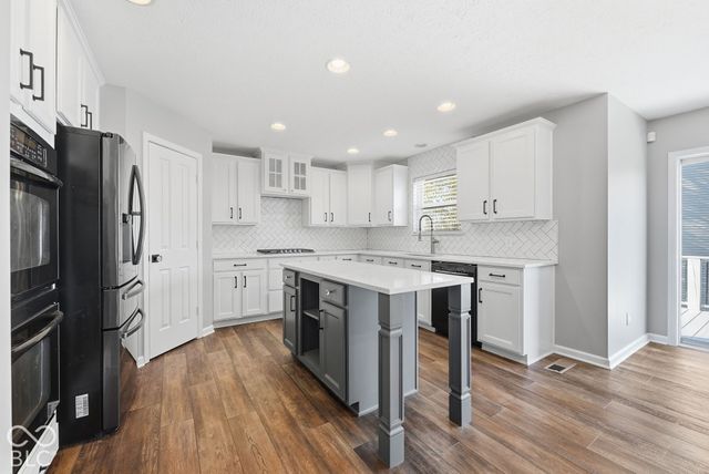 1456 Stormhaven, Greenwood, IN 46143