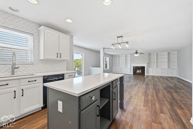 1456 Stormhaven, Greenwood, IN 46143