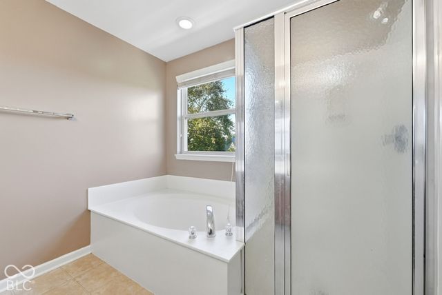 1456 Stormhaven, Greenwood, IN 46143