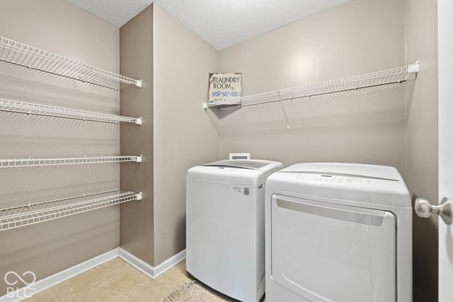 1456 Stormhaven, Greenwood, IN 46143