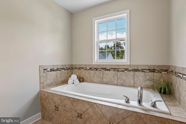 1341 JAMESTOWNE, Severn, MD 21144