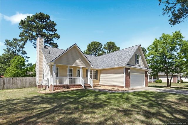 106 Holly Lane, Raeford, NC 28376