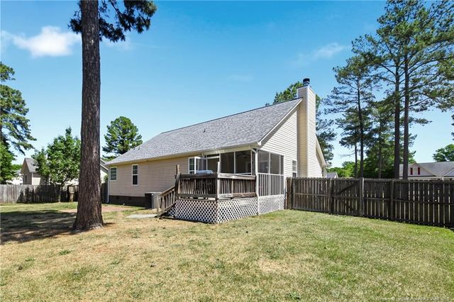 106 Holly Lane, Raeford, NC 28376