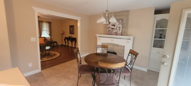 104 Oak Crest Dr, Tennessee Ridge, TN 37178