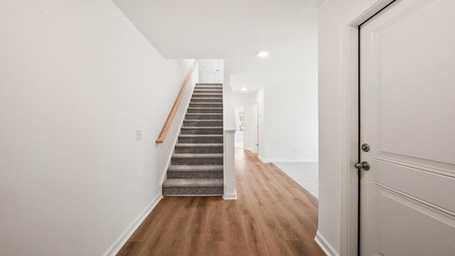 4633 Forest Hills Drive 601, North Charleston, SC 29418