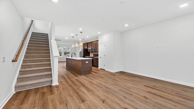 4633 Forest Hills Drive 601, North Charleston, SC 29418