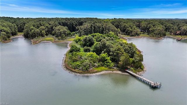 87 Pasture RD, Poquoson, VA 23662