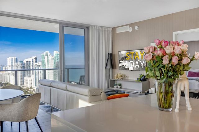 4010 S Ocean Dr R3002, Hollywood, FL 33019