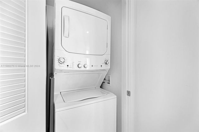 4010 S Ocean Dr R3002, Hollywood, FL 33019