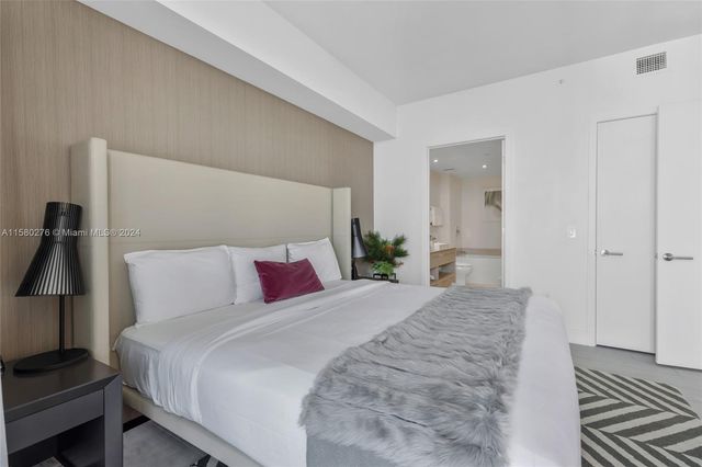 4010 S Ocean Dr R3002, Hollywood, FL 33019