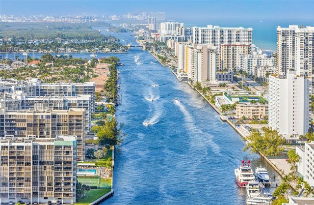 4010 S Ocean Dr R3002, Hollywood, FL 33019