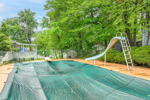 1 S Delaware Drive, Nyack, NY 10960