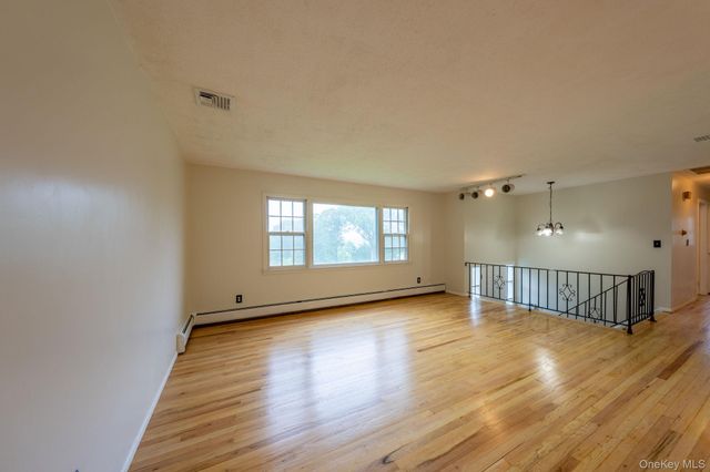 1 S Delaware Drive, Nyack, NY 10960