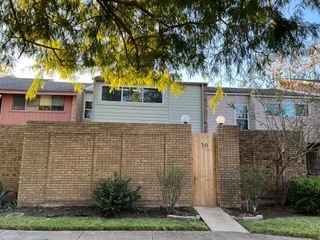 70 Chervil Common, Lake Jackson, TX 77566