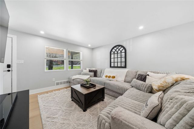 4710 Saltsburg Road, Murrysville, PA 15668