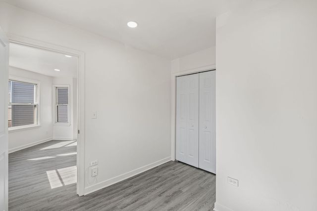 2622 N Central Park Avenue, Chicago, IL 60647