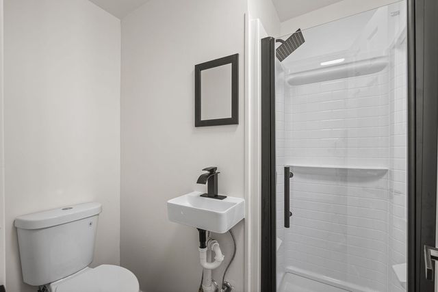 2622 N Central Park Avenue, Chicago, IL 60647