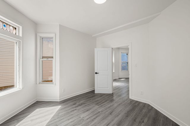 2622 N Central Park Avenue, Chicago, IL 60647