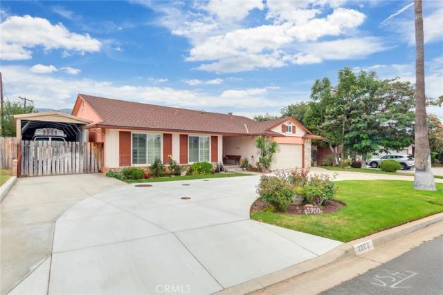 1900 Brae Burn Drive, Corona, CA 92882